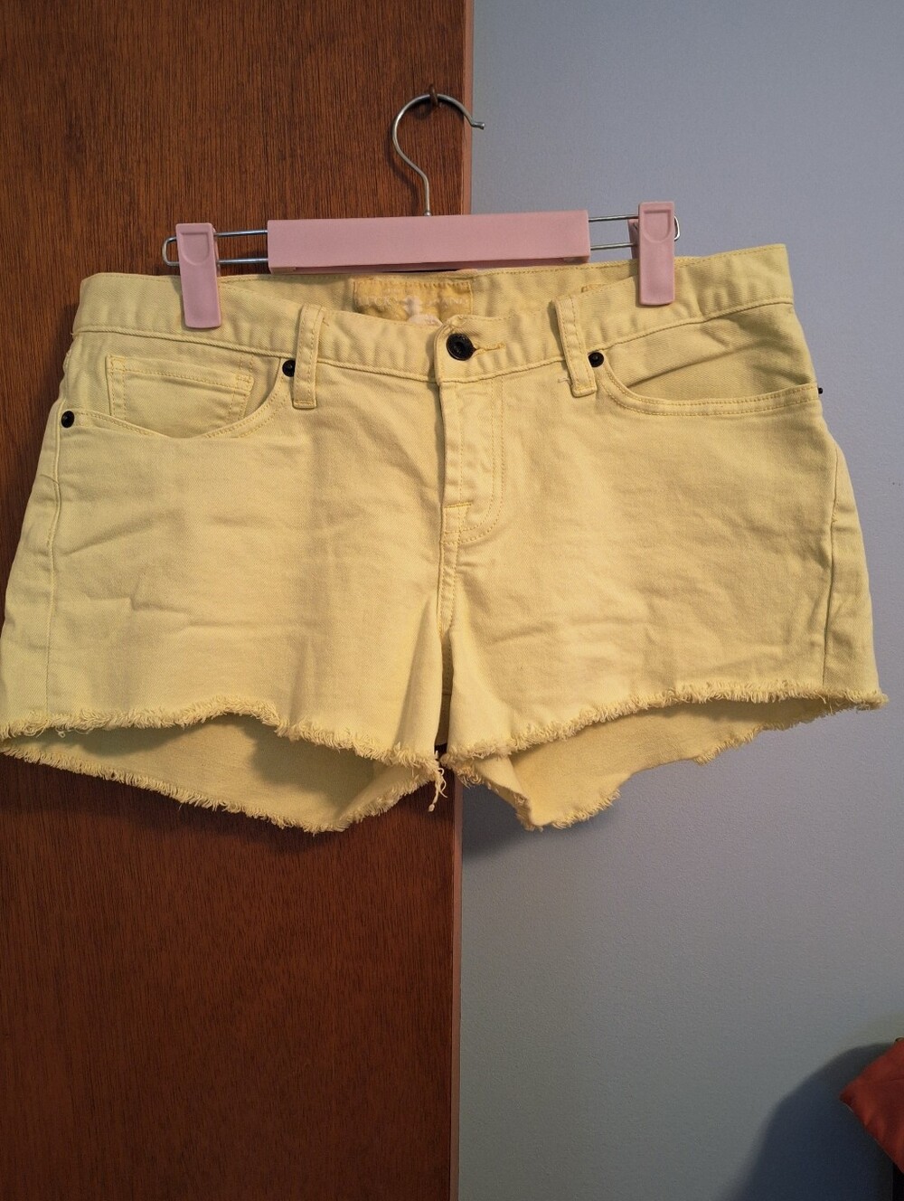 Final Price* Lucky Brand Riley Cut Off Women’s Yellow/Green Denim Shorts Size 29